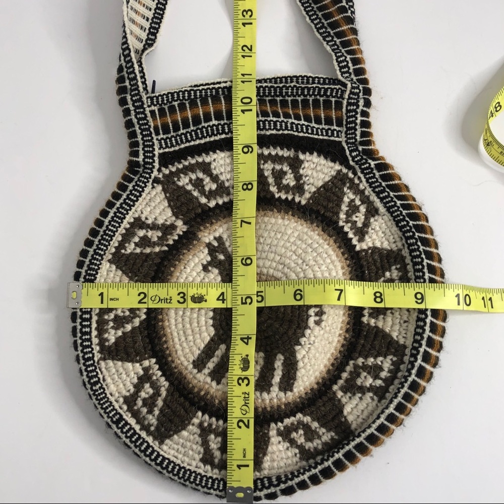 Woven Wool Cross Body Circle Bag - Picture 6 of 7